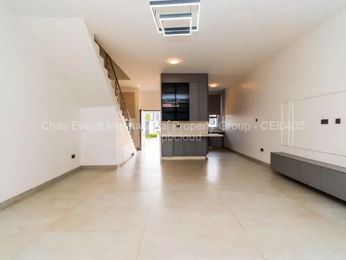 Townhouse/Cluster to Rent in Borrowdale West, Harare