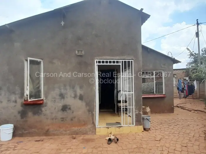 4 Bedroom House for Sale in Dzivarasekwa, Harare