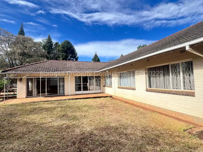 4 Bedroom House to Rent in Northwood, Harare