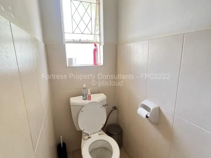 4 Bedroom House to Rent in Northwood, Harare