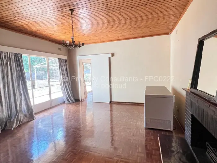 4 Bedroom House to Rent in Northwood, Harare