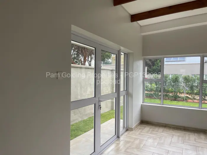 Townhouse/Cluster to Rent in Emerald Hill