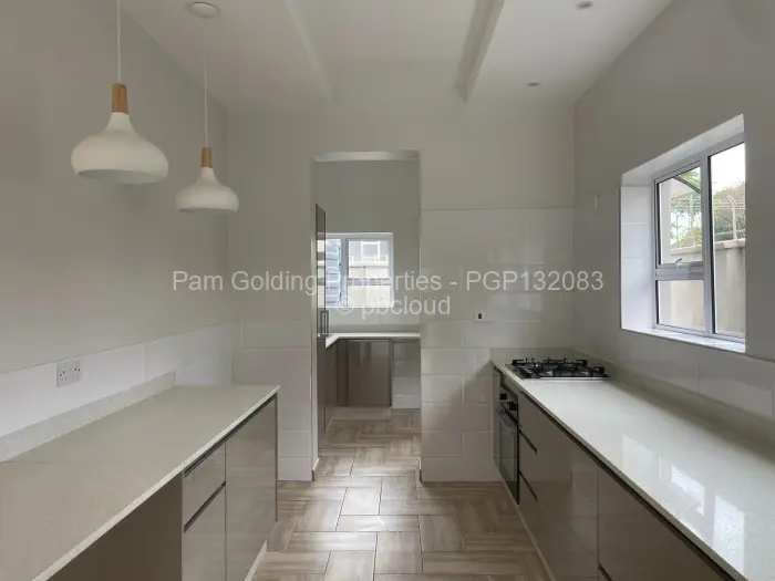Townhouse/Cluster to Rent in Emerald Hill