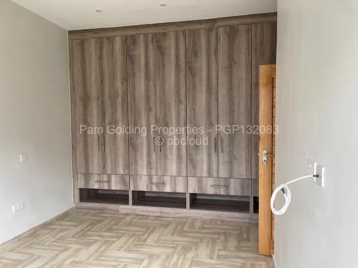 Townhouse/Cluster to Rent in Emerald Hill