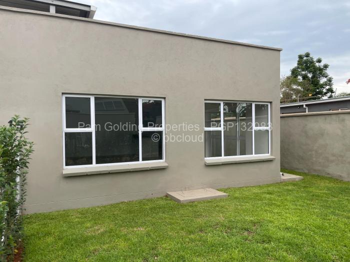Townhouse/Cluster to Rent in Emerald Hill, Harare