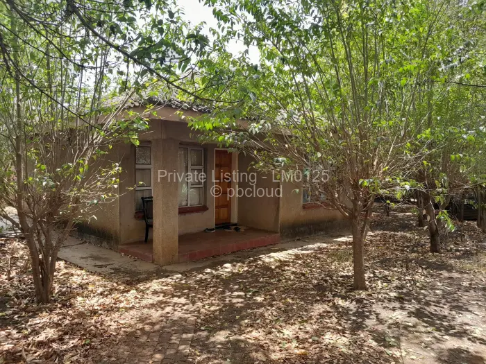 2 Bedroom Cottage/Garden Flat to Rent in Glen Lorne, Harare