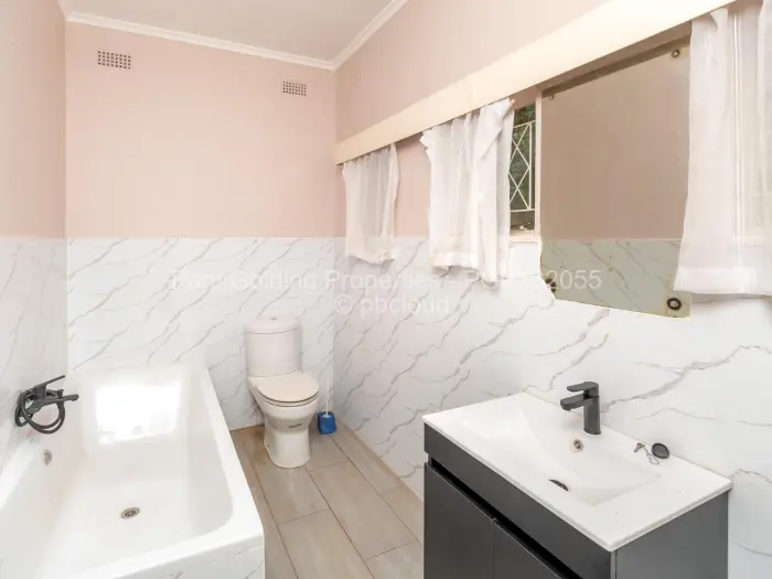 3 Bedroom House to Rent in Hogerty Hill, Harare