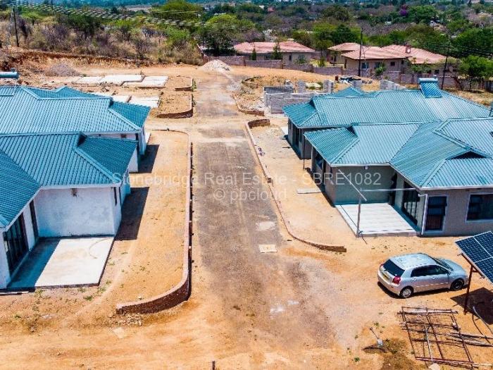 Townhouse/Cluster for Sale in Buena Vista, Bulawayo