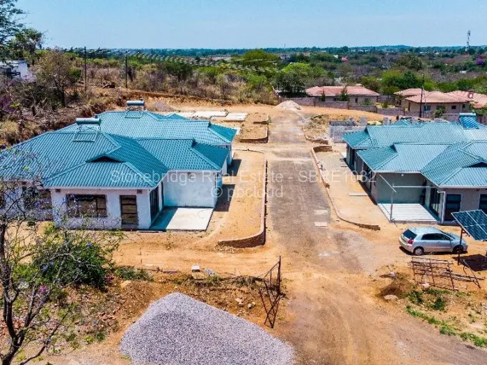 Townhouse/Cluster for Sale in Buena Vista, Bulawayo