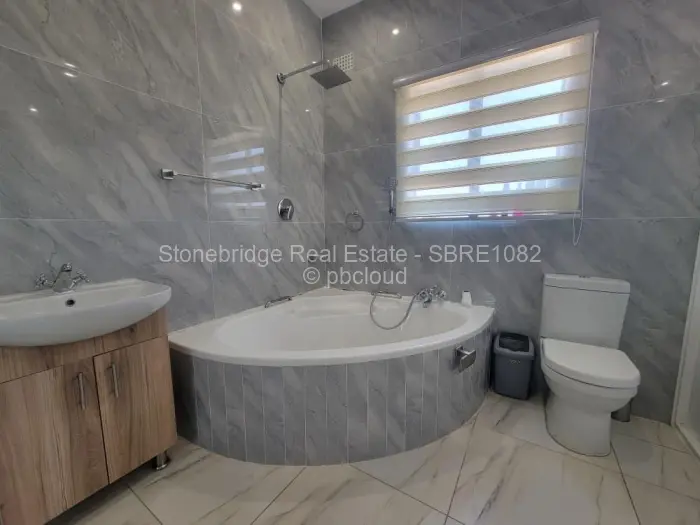 Townhouse/Cluster for Sale in Buena Vista, Bulawayo