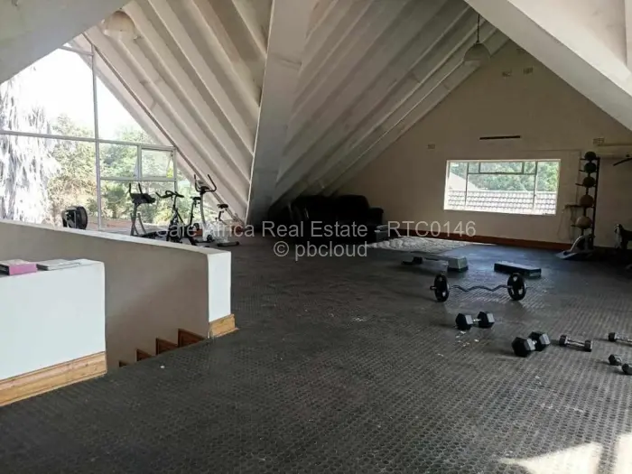 5 Bedroom House for Sale in Alexandra Park, Harare