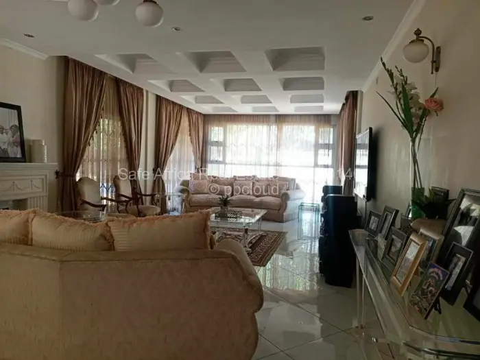5 Bedroom House for Sale in Alexandra Park, Harare