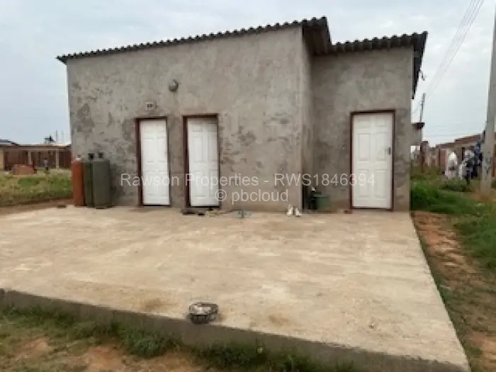 1 Bedroom House for Sale in Budiriro, Harare