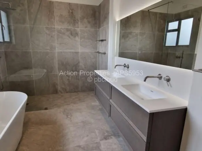 Townhouse/Cluster to Rent in Chisipite, Harare