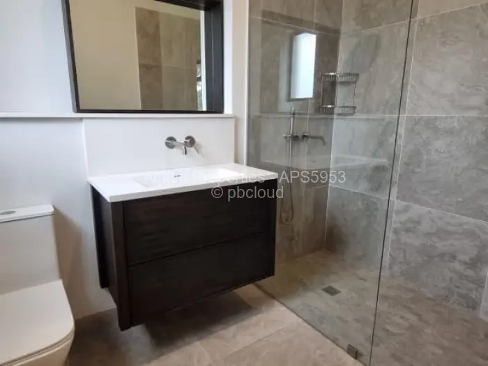 Townhouse/Cluster to Rent in Chisipite, Harare