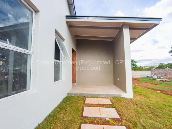 Townhouse/Cluster for Sale in Borrowdale Brooke, Harare