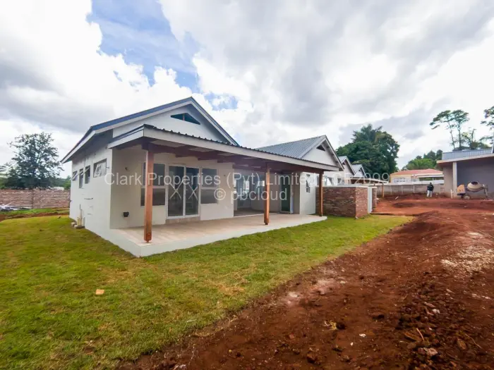 Townhouse/Cluster for Sale in Borrowdale Brooke, Harare