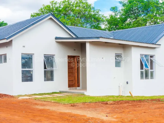 Townhouse/Cluster for Sale in Borrowdale Brooke, Harare