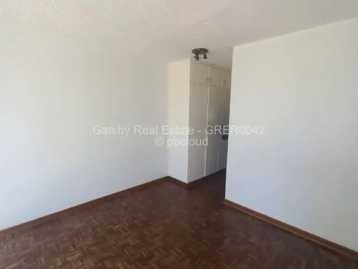 Flat/Apartment to Rent in Avondale