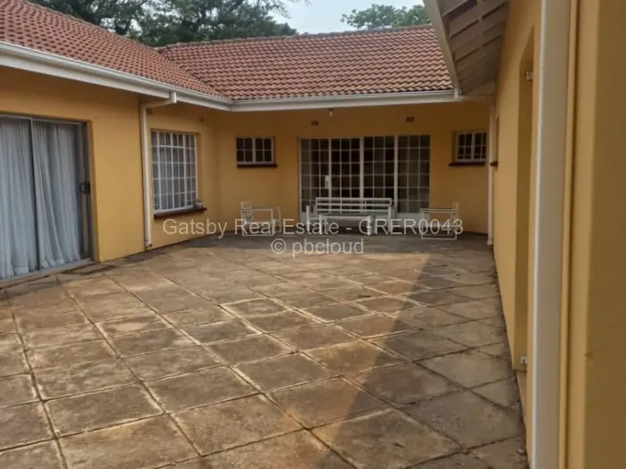 Townhouse/Cluster to Rent in Mount Pleasant