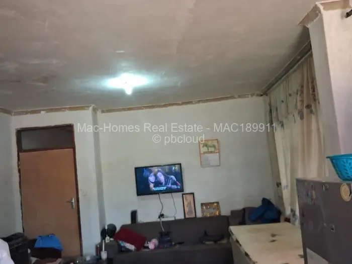 3 Bedroom House for Sale in Damofalls, Damofalls