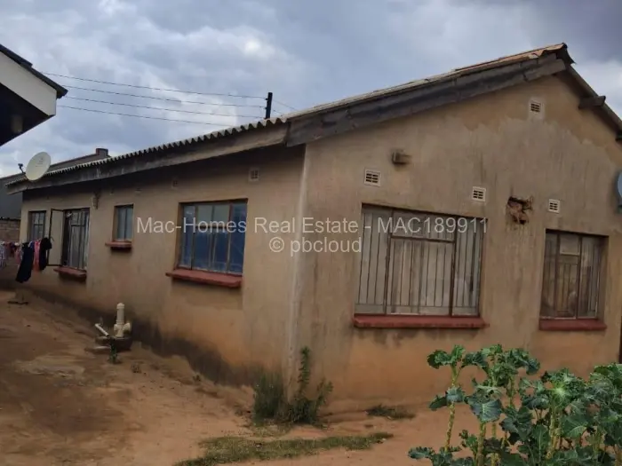 3 Bedroom House for Sale in Damofalls, Damofalls