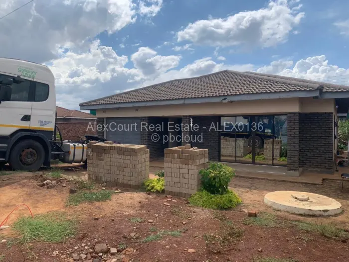 4 Bedroom House for Sale in Madokero Estates, Harare