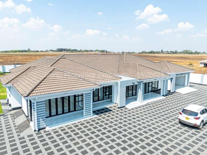 7 Bedroom House for Sale in Mount Pleasant Heights, Harare