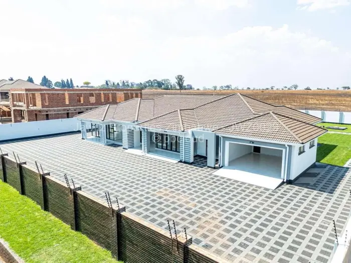 7 Bedroom House for Sale in Mount Pleasant Heights, Harare