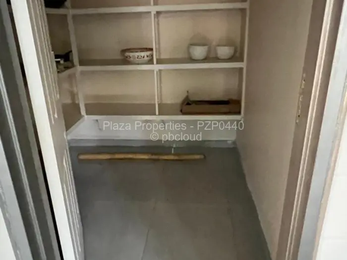 5 Bedroom House for Sale in Windsor Park, Ruwa