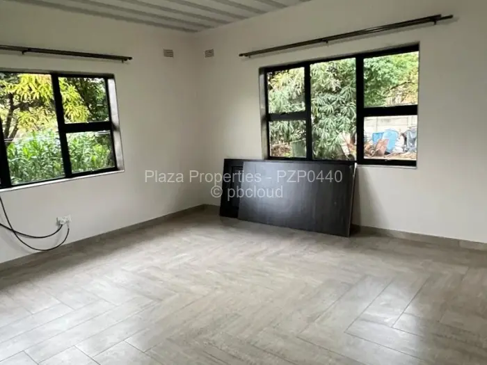 5 Bedroom House for Sale in Windsor Park, Ruwa