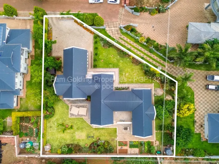 Townhouse/Cluster for Sale in Borrowdale Brooke, Harare