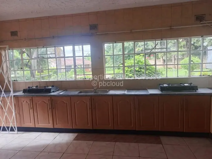 5 Bedroom House for Sale in Chinhoyi, Chinhoyi