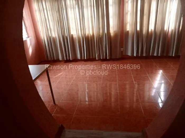 5 Bedroom House for Sale in Chinhoyi, Chinhoyi