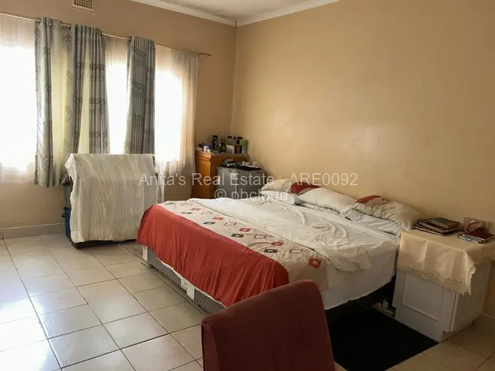 4 Bedroom House for Sale in Kumalo, Bulawayo