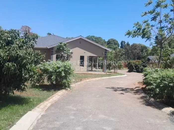 Townhouse/Cluster to Rent in Rolf Valley, Harare