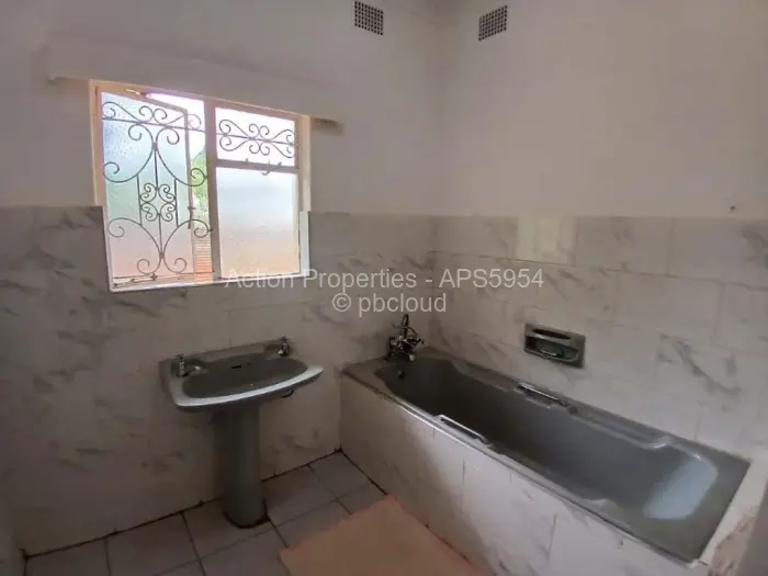 4 Bedroom House to Rent in Kamfinsa