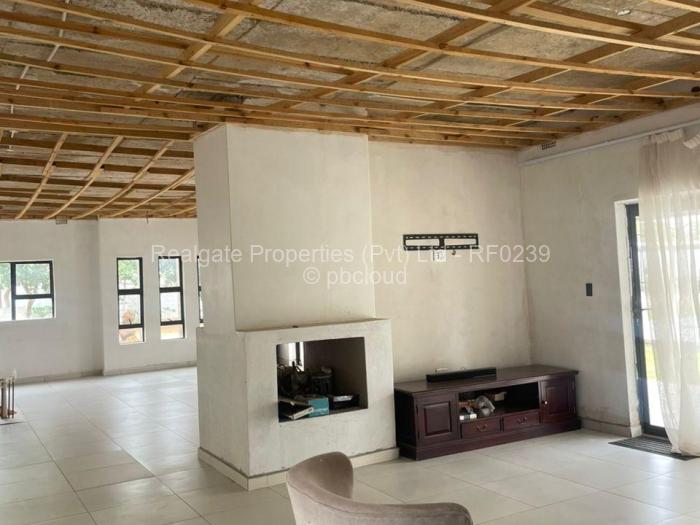 5 Bedroom House for Sale in Burnside, Bulawayo