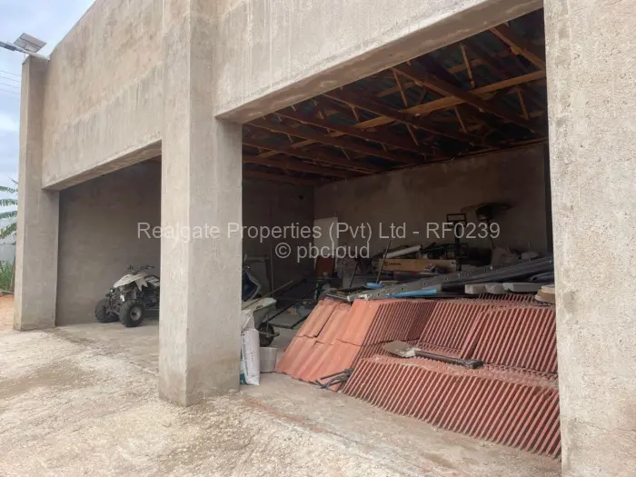 5 Bedroom House for Sale in Burnside, Bulawayo