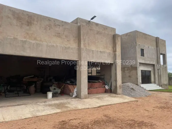 5 Bedroom House for Sale in Burnside, Bulawayo