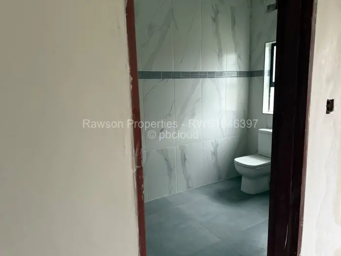 Flat/Apartment for Sale in Greenvale, Gweru