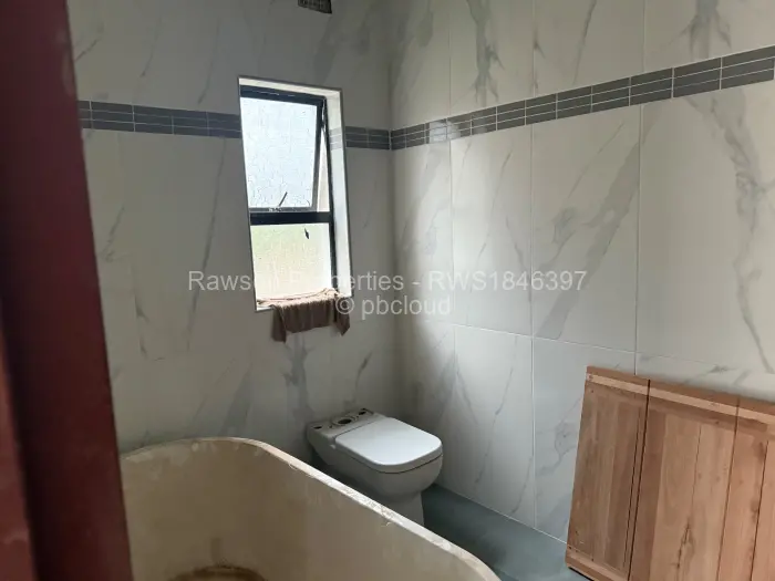 Flat/Apartment for Sale in Greenvale, Gweru