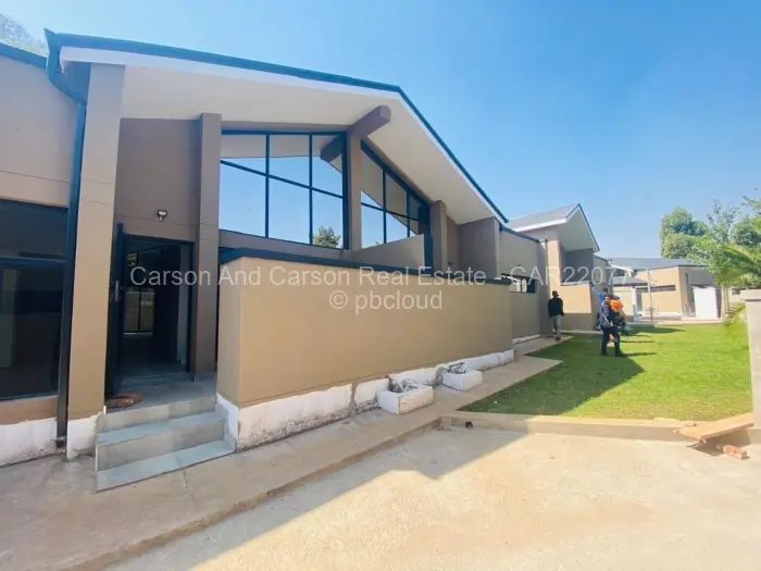 Townhouse/Cluster to Rent in Avondale West, Harare