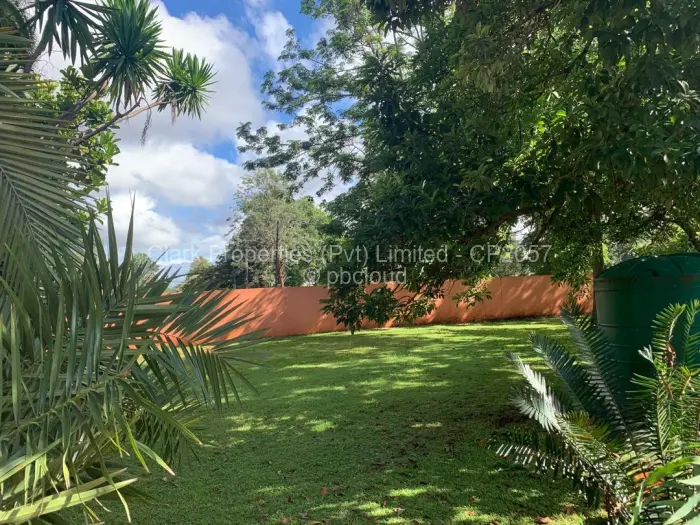 6 Bedroom House for Sale in Mandara, Harare