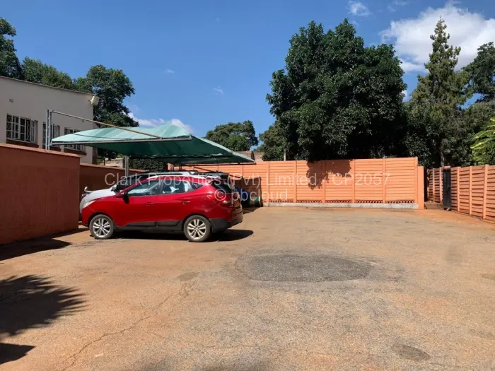 6 Bedroom House for Sale in Mandara, Harare