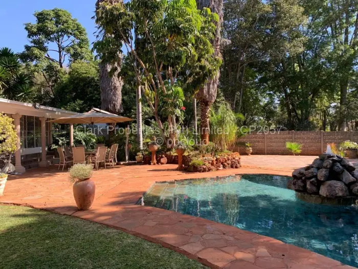 6 Bedroom House for Sale in Mandara, Harare