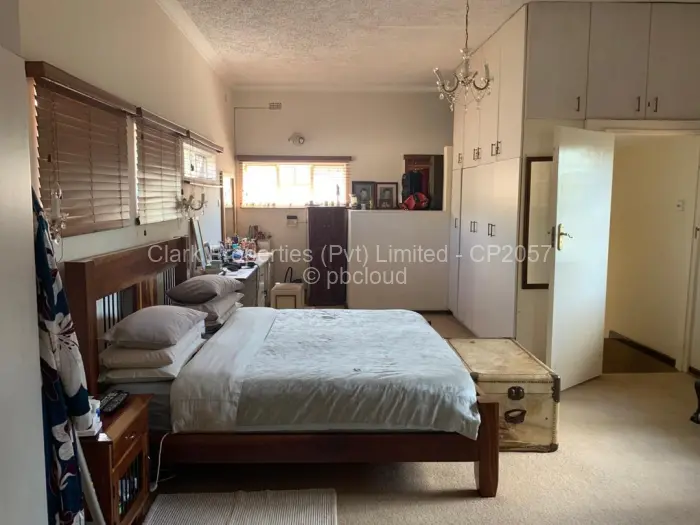 6 Bedroom House for Sale in Mandara, Harare
