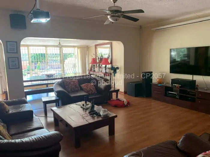 6 Bedroom House for Sale in Mandara, Harare