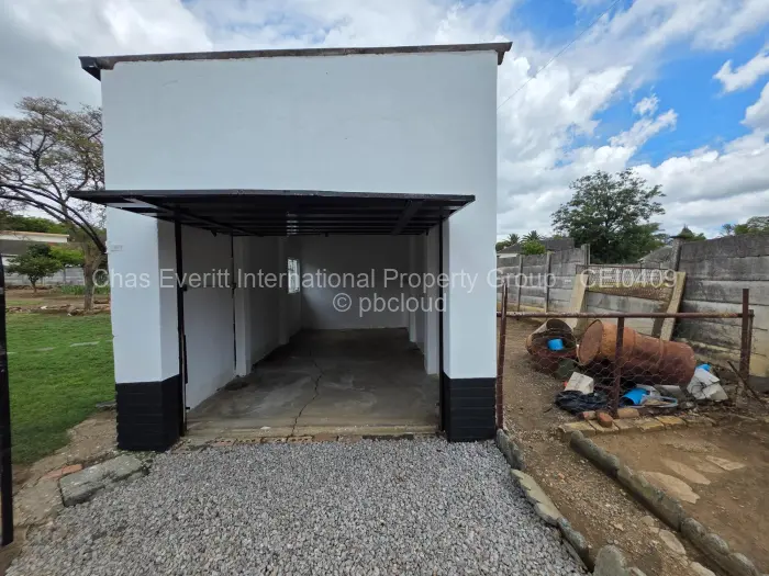 3 Bedroom House for Sale in Woodlands, Bulawayo