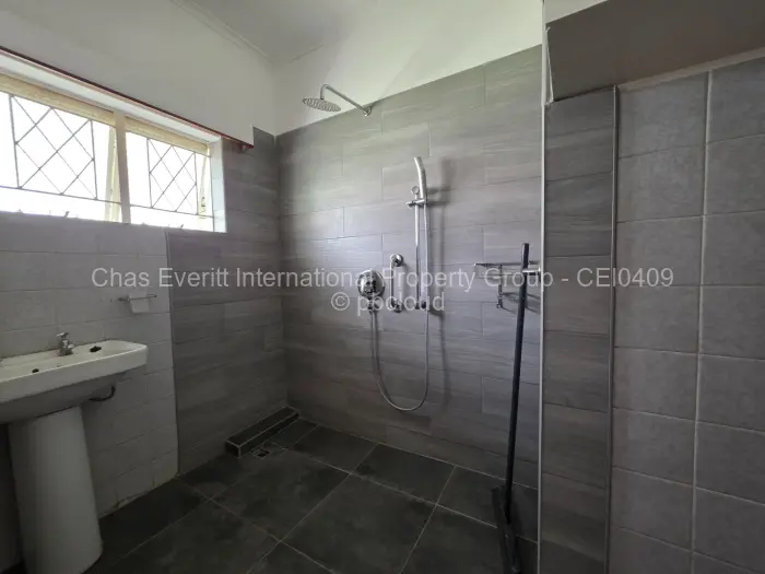 3 Bedroom House for Sale in Woodlands, Bulawayo